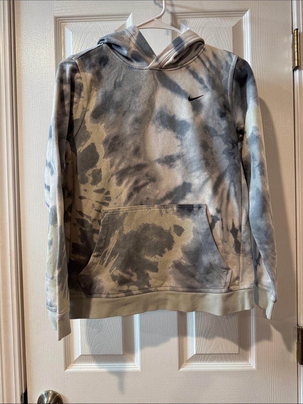 EUC Nike Tie-Dye Gray & Cream Pullover Hoodie